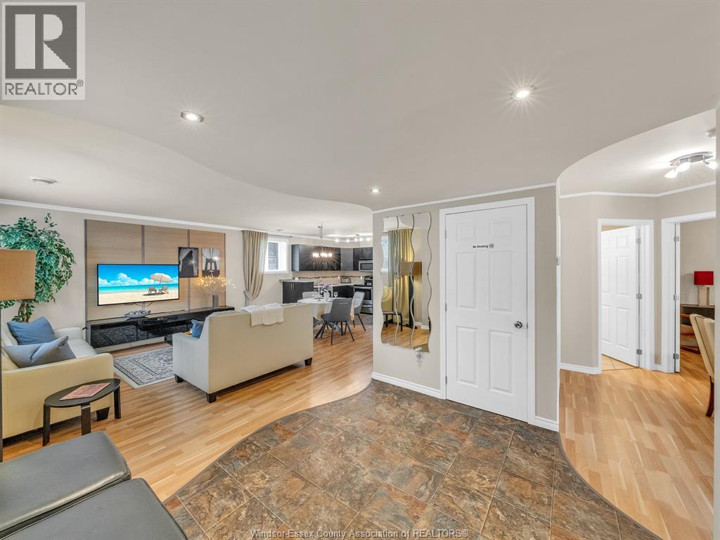 Photo 5 of 1811 Northway Avenue, Windsor ON