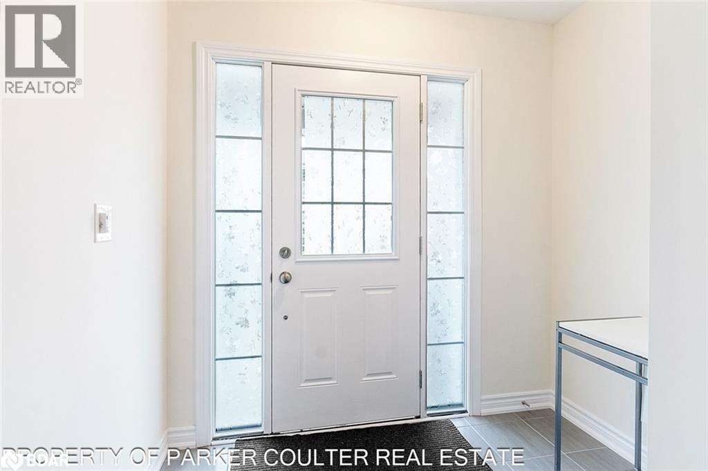 Photo 4 of 35 Atlantis Drive, Orillia ON