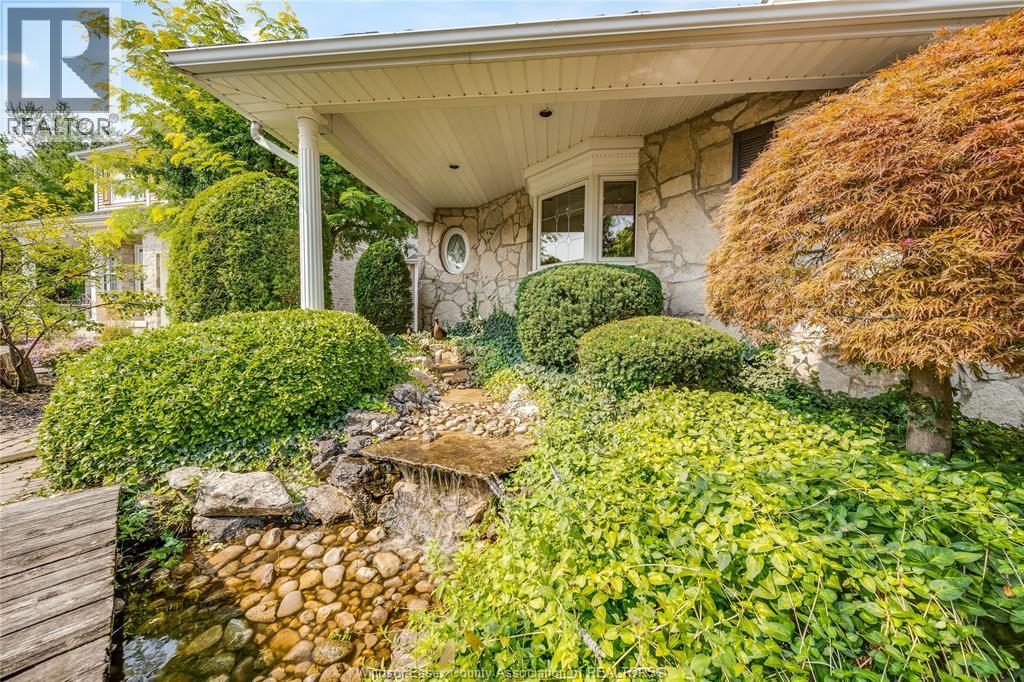 Photo 5 of 13018 Riverside Drive, Tecumseh ON