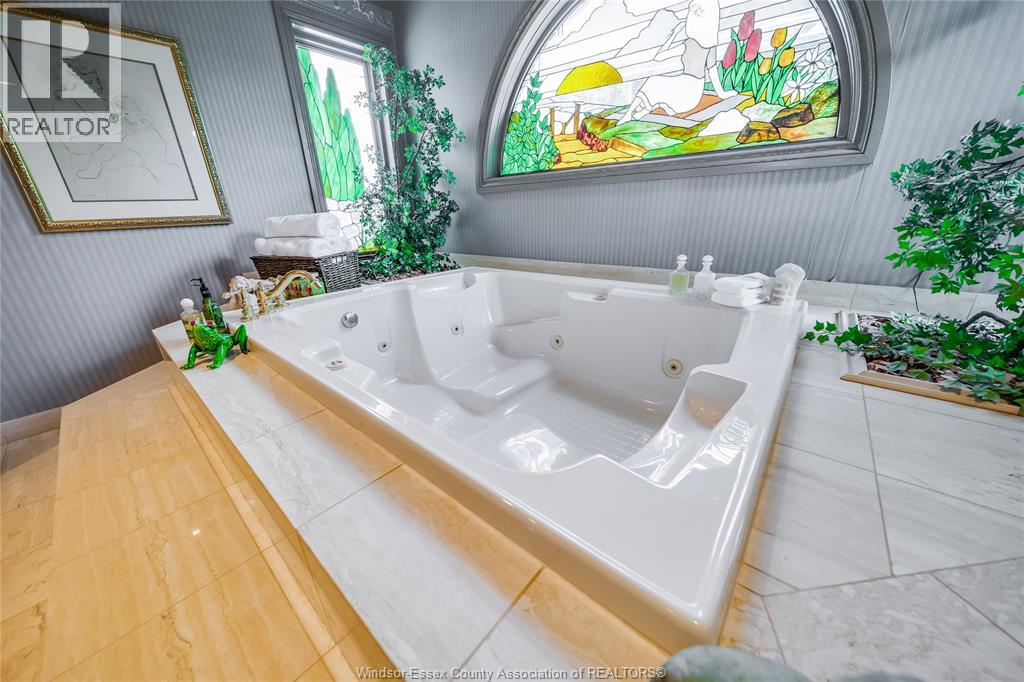 Photo 31 of 13018 Riverside Drive, Tecumseh ON