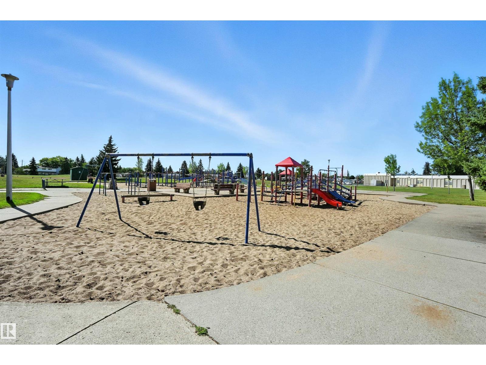 Photo 46 of 5415 141 Av Nw, Edmonton AB