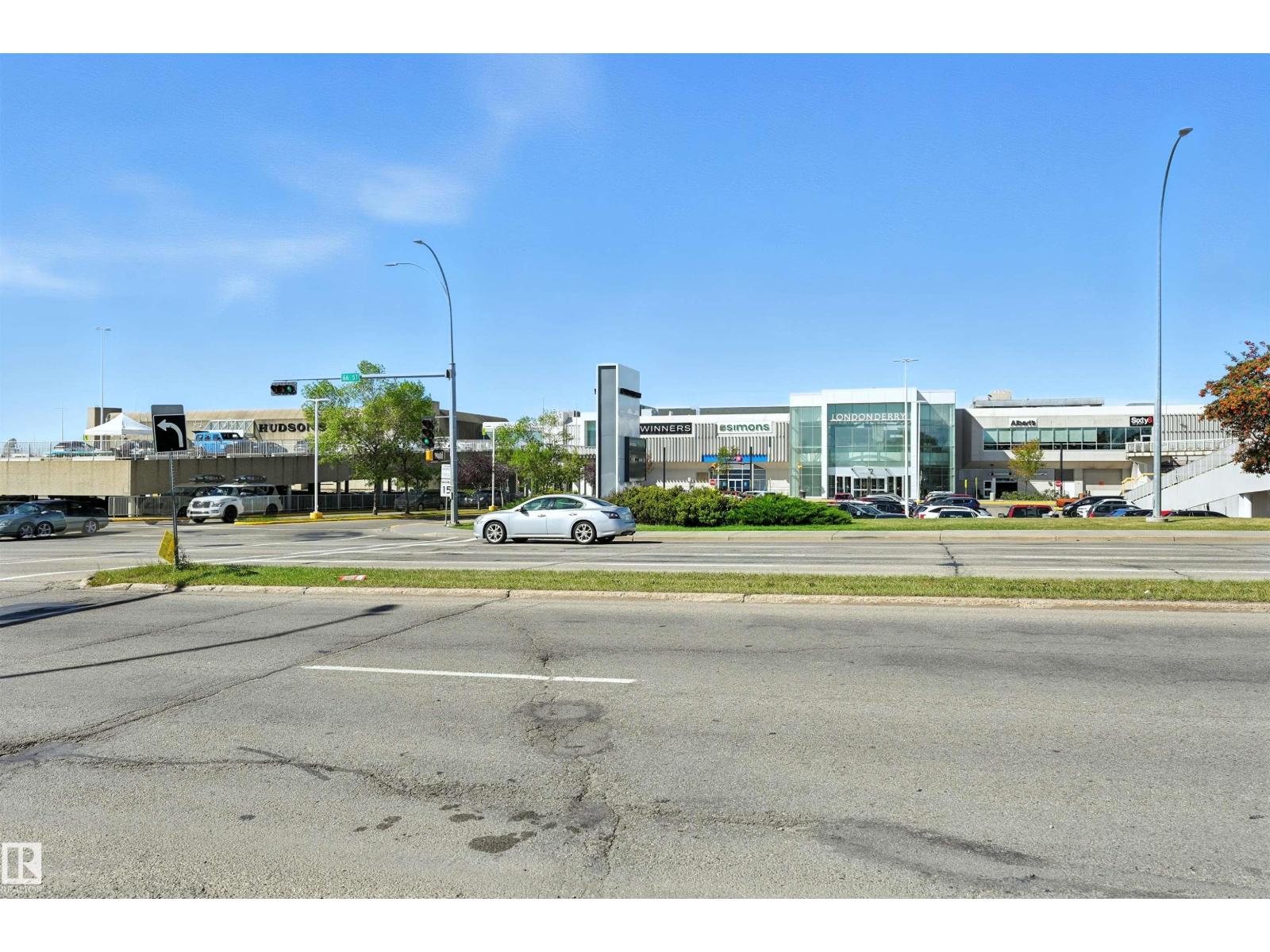 Photo 48 of 5415 141 Av Nw, Edmonton AB