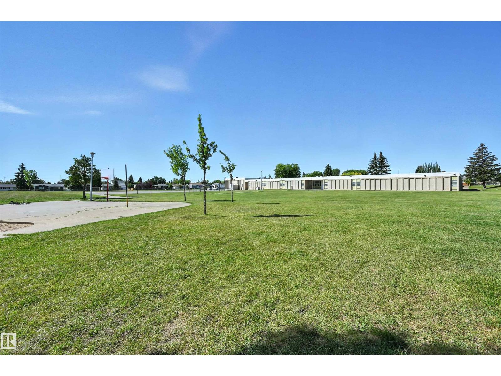 Photo 47 of 5415 141 Av Nw, Edmonton AB