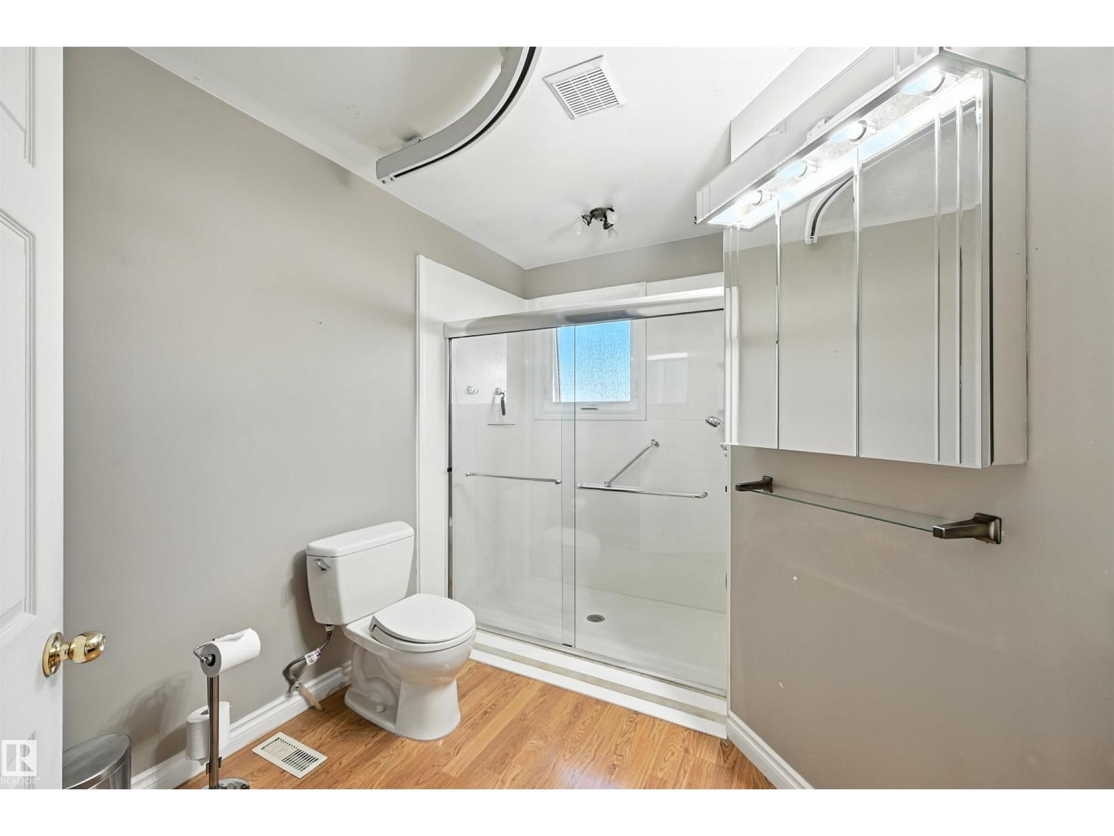Photo 22 of 5415 141 Av Nw, Edmonton AB