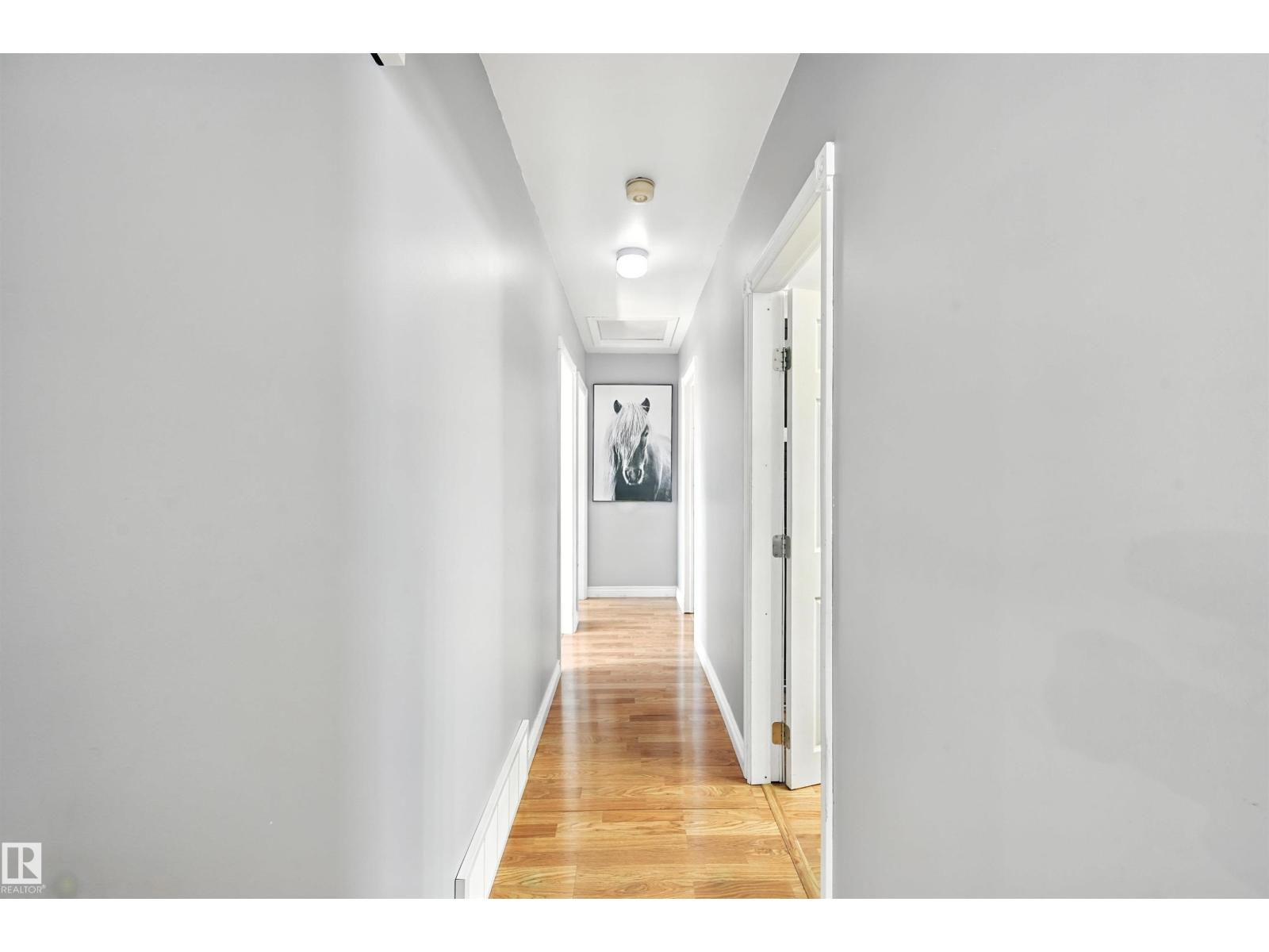 Photo 15 of 5415 141 Av Nw, Edmonton AB