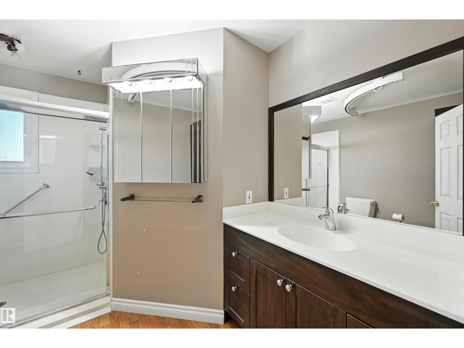 Photo 21 of 5415 141 Av Nw, Edmonton AB