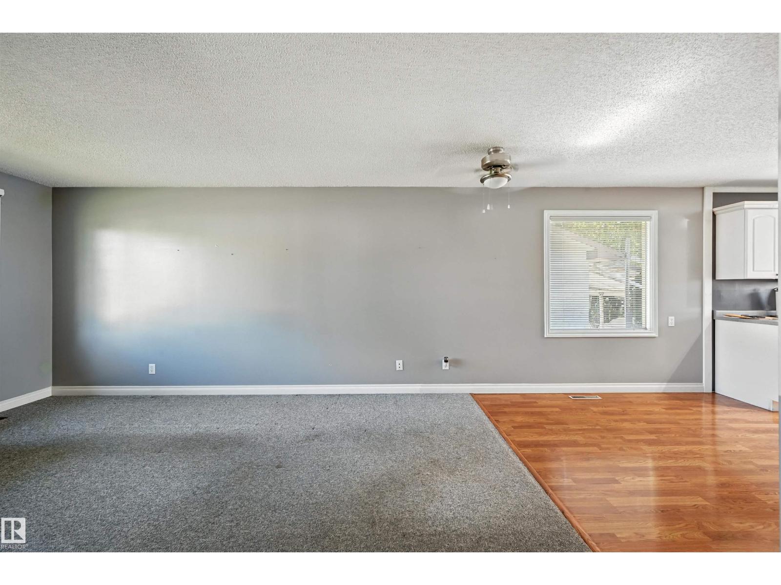 Photo 4 of 5415 141 Av Nw, Edmonton AB