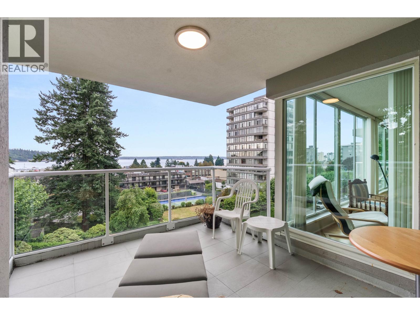 501 1455 DUCHESS AVENUE, West Vancouver