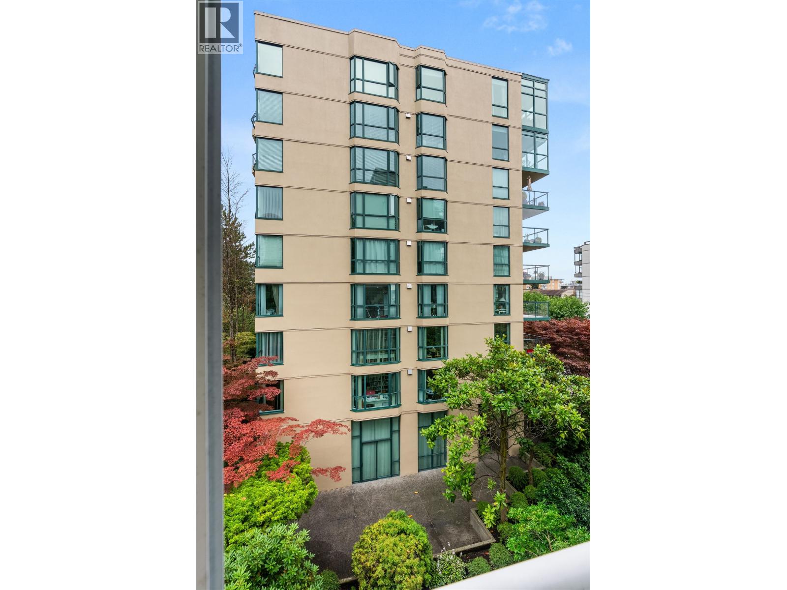 501 1455 DUCHESS AVENUE, West Vancouver