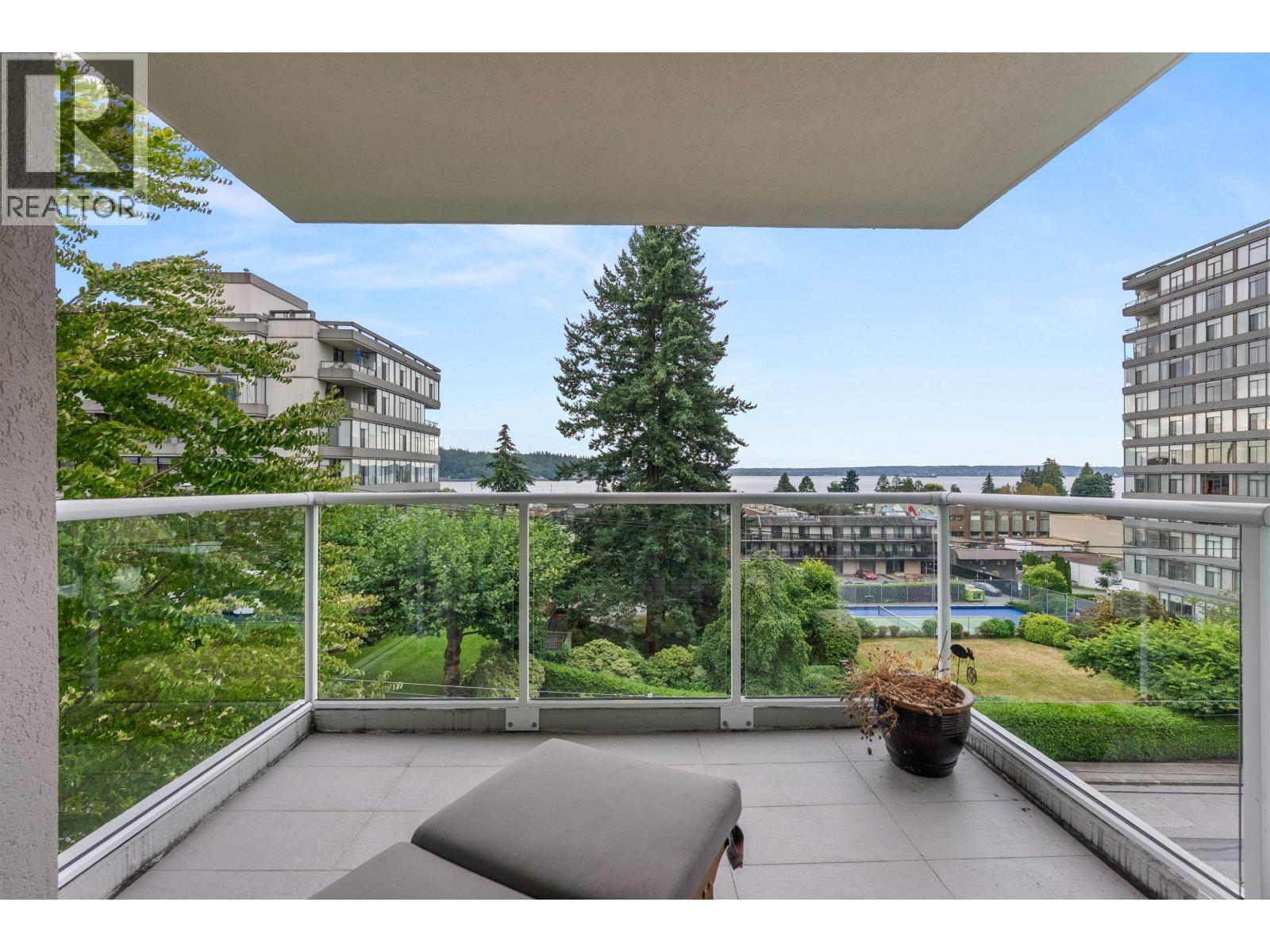 501 1455 DUCHESS AVENUE, West Vancouver