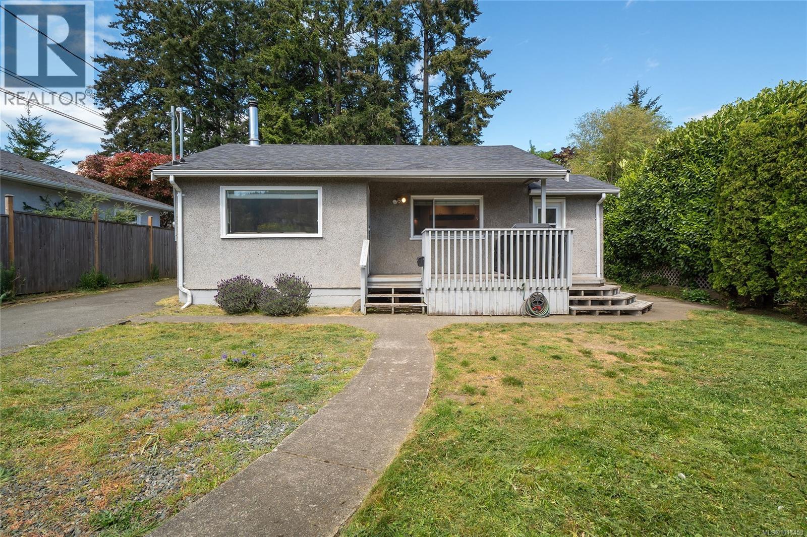 Photo 5 of 2628 Sooke Rd, Langford BC
