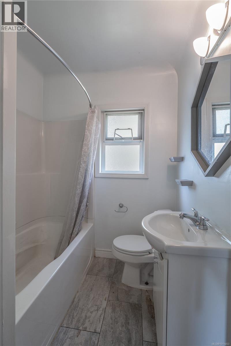 Photo 17 of 2628 Sooke Rd, Langford BC