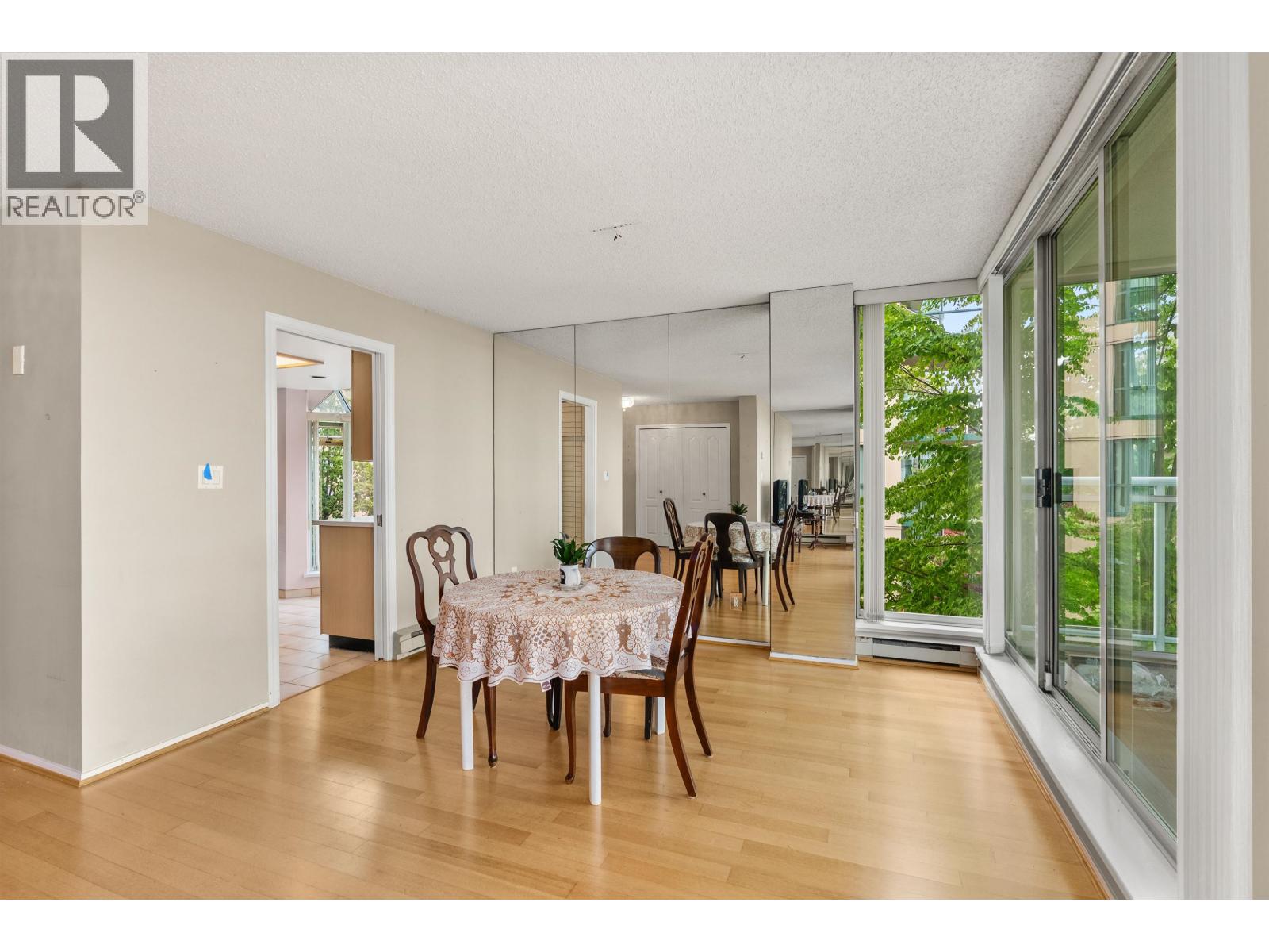 501 1455 DUCHESS AVENUE, West Vancouver