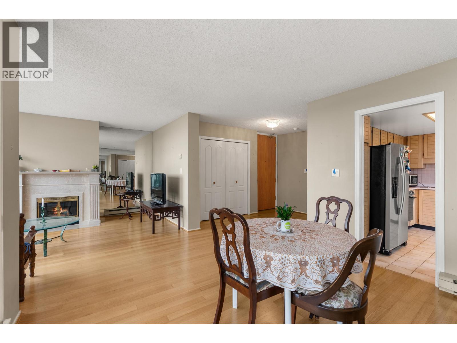 501 1455 DUCHESS AVENUE, West Vancouver