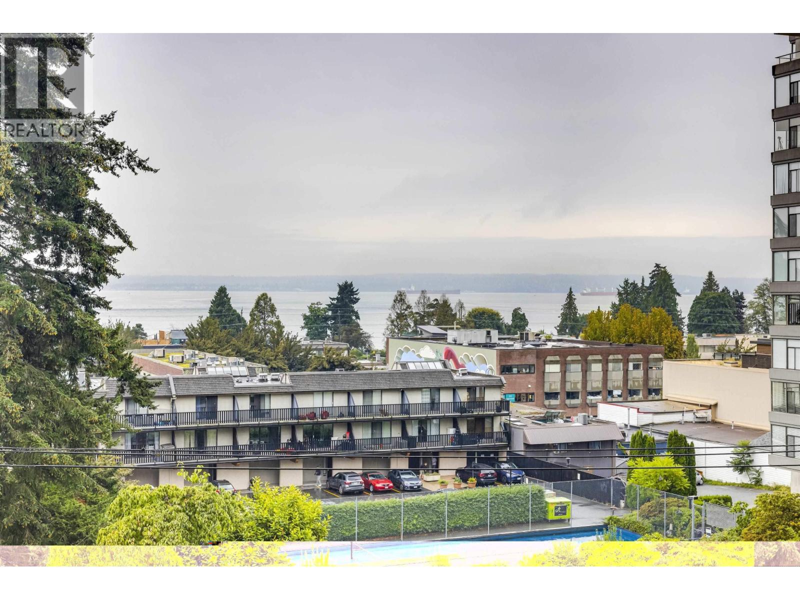 501 1455 DUCHESS AVENUE, West Vancouver