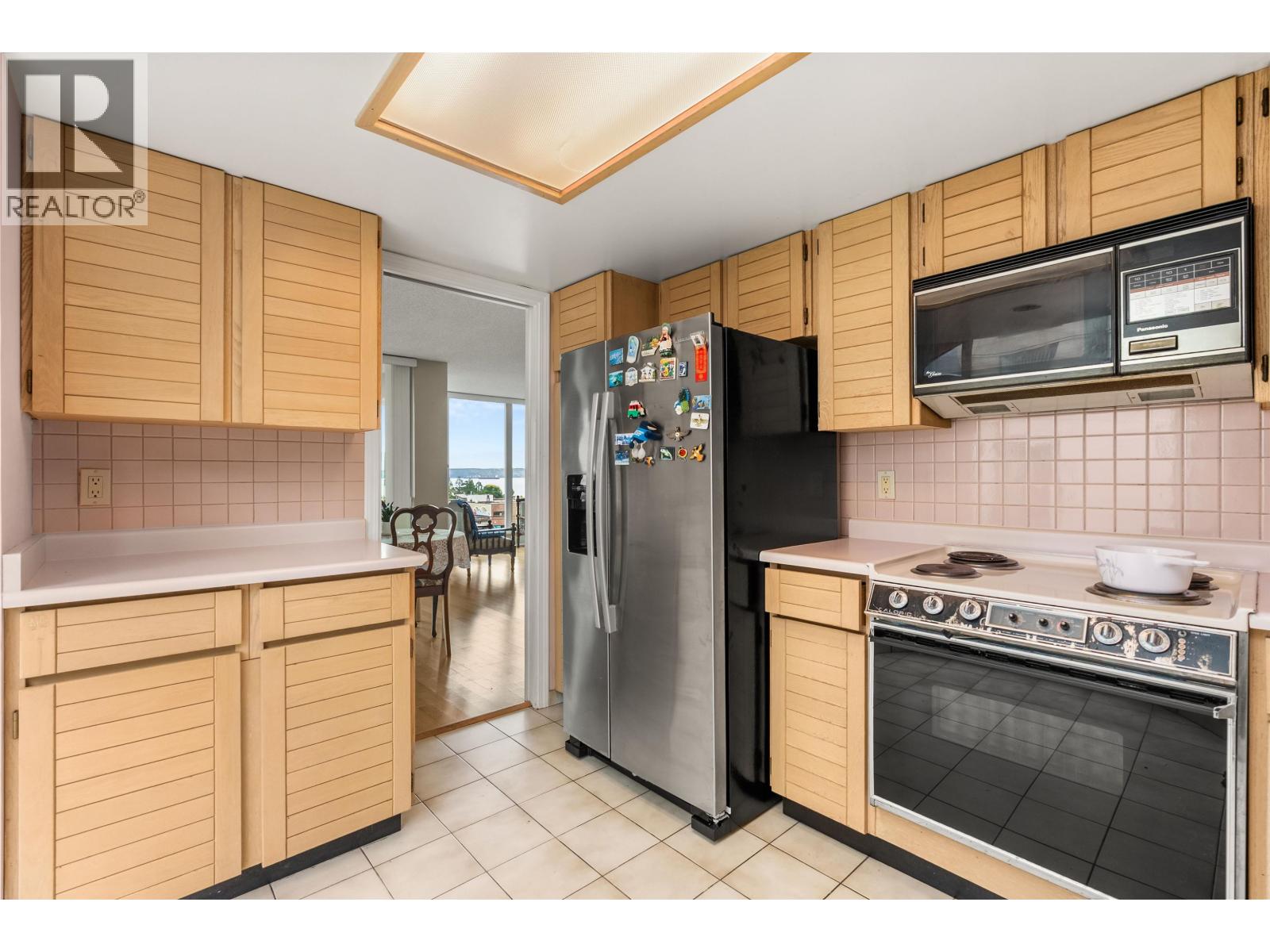 501 1455 DUCHESS AVENUE, West Vancouver