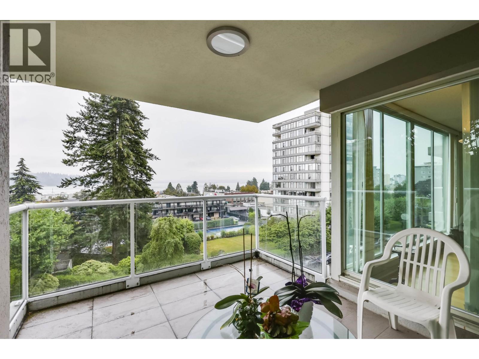 501 1455 DUCHESS AVENUE, West Vancouver