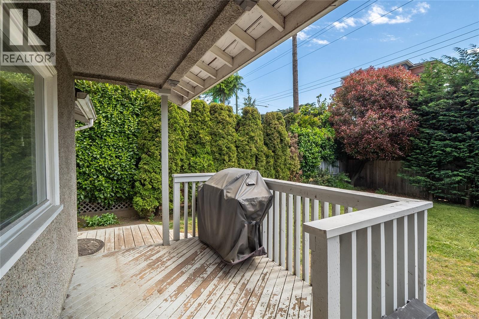 Photo 22 of 2628 Sooke Rd, Langford BC
