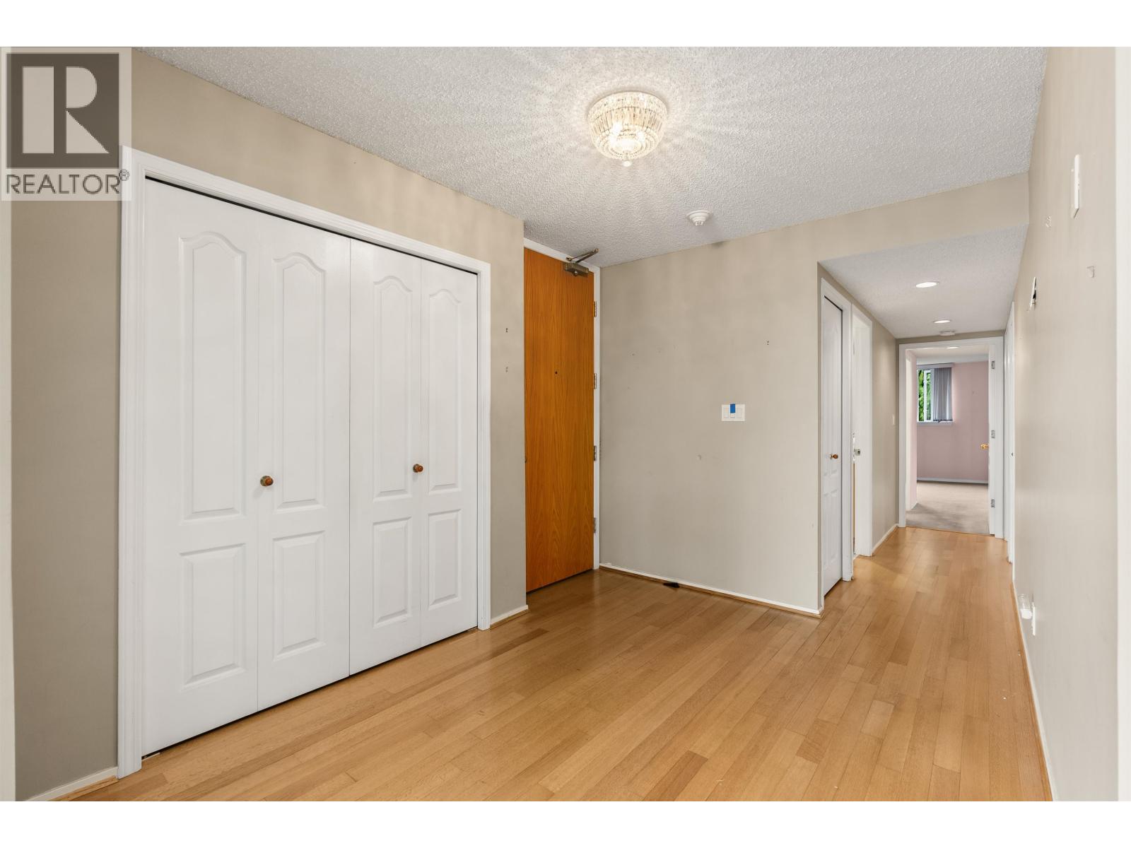 501 1455 DUCHESS AVENUE, West Vancouver