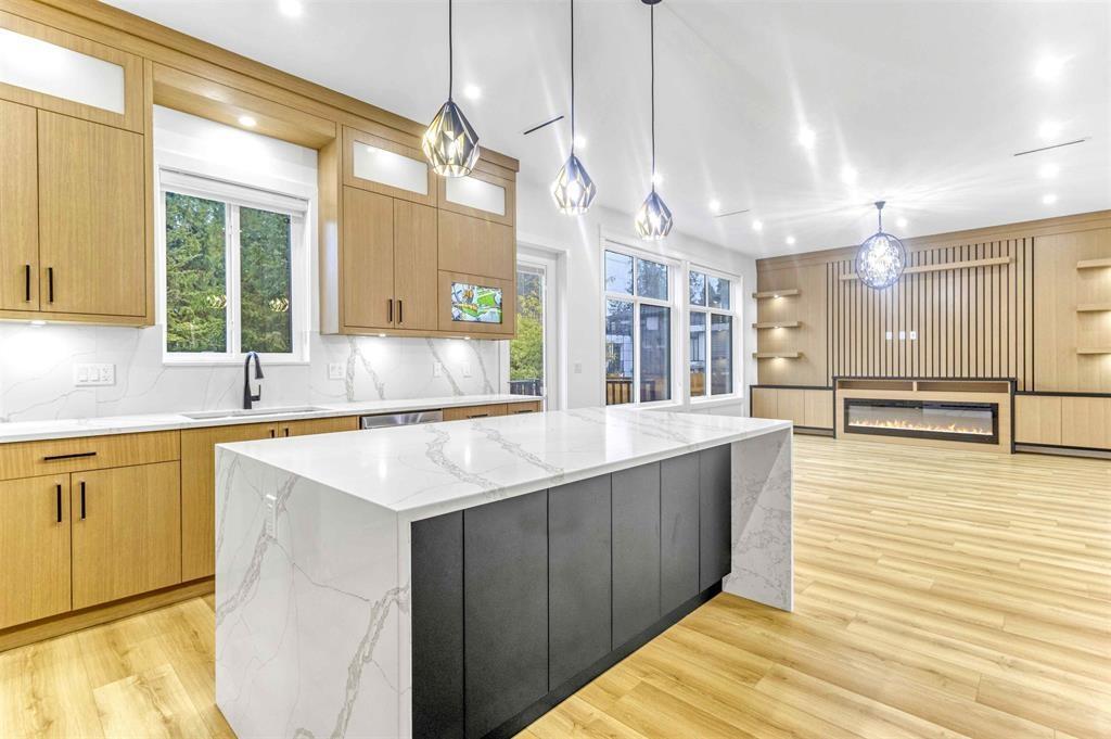 Photo 8 of 12693 106 A Avenue, Surrey BC