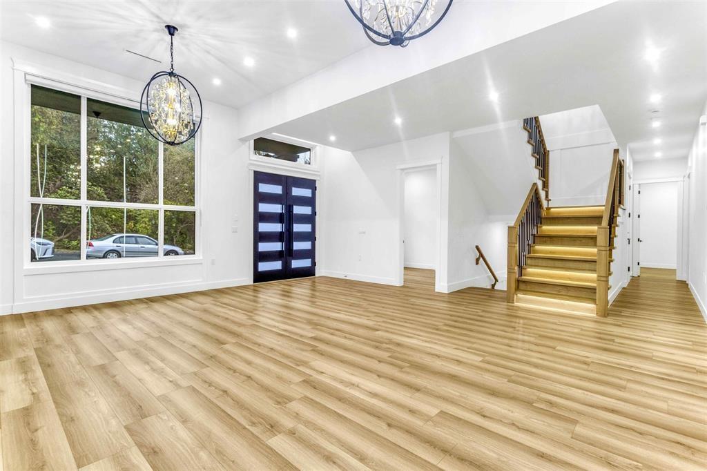 Photo 3 of 12693 106 A Avenue, Surrey BC