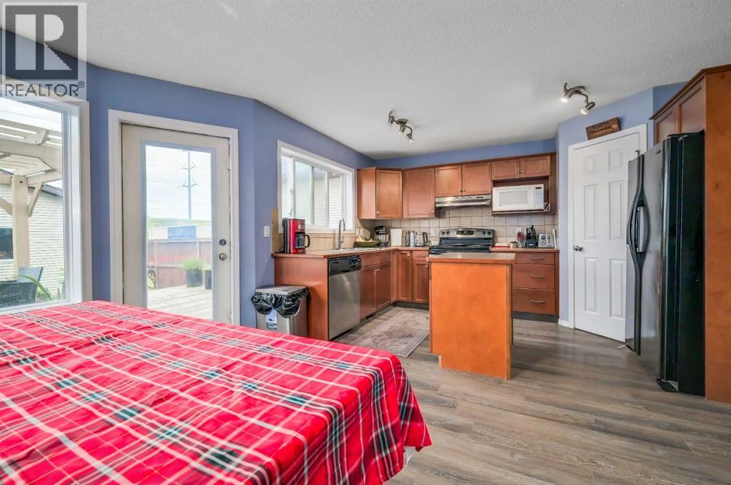 Photo 11 of 143 Cranberry Way Se, Calgary AB