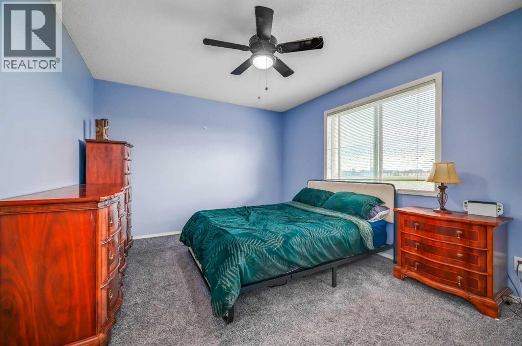 Photo 14 of 143 Cranberry Way Se, Calgary AB