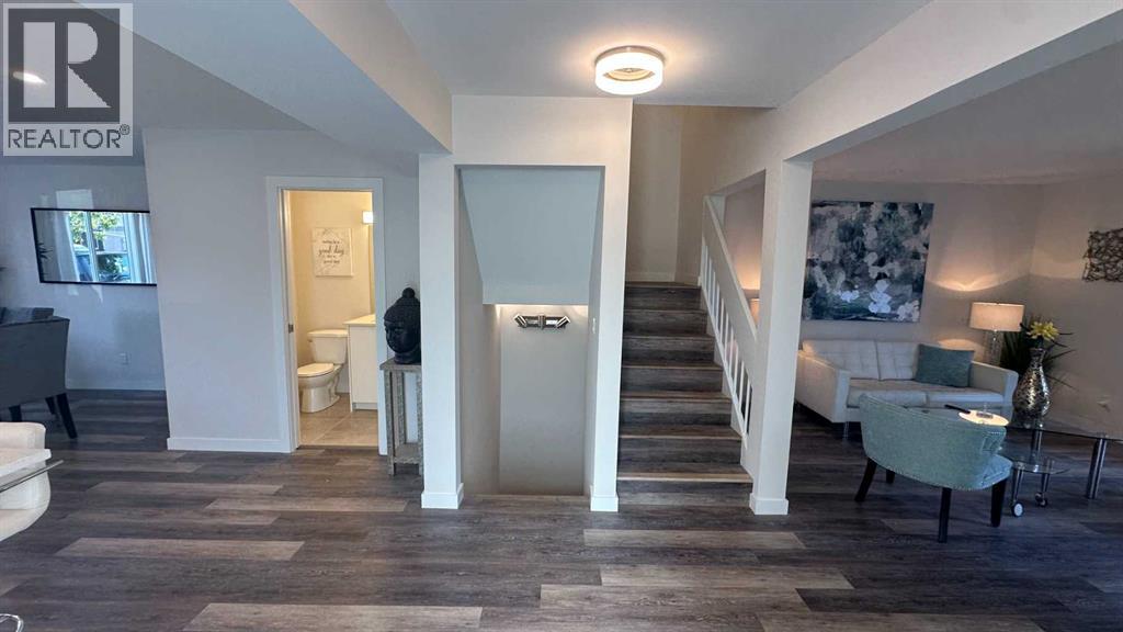 Single Family House for Sale in    Avenue NW Bowness Calgary 