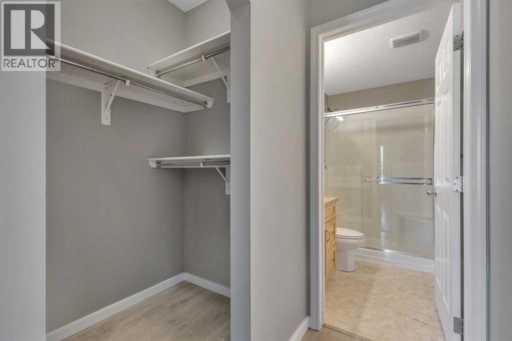 Single Family House for Sale in   Panamount Drive NW Panorama Hills Calgary 