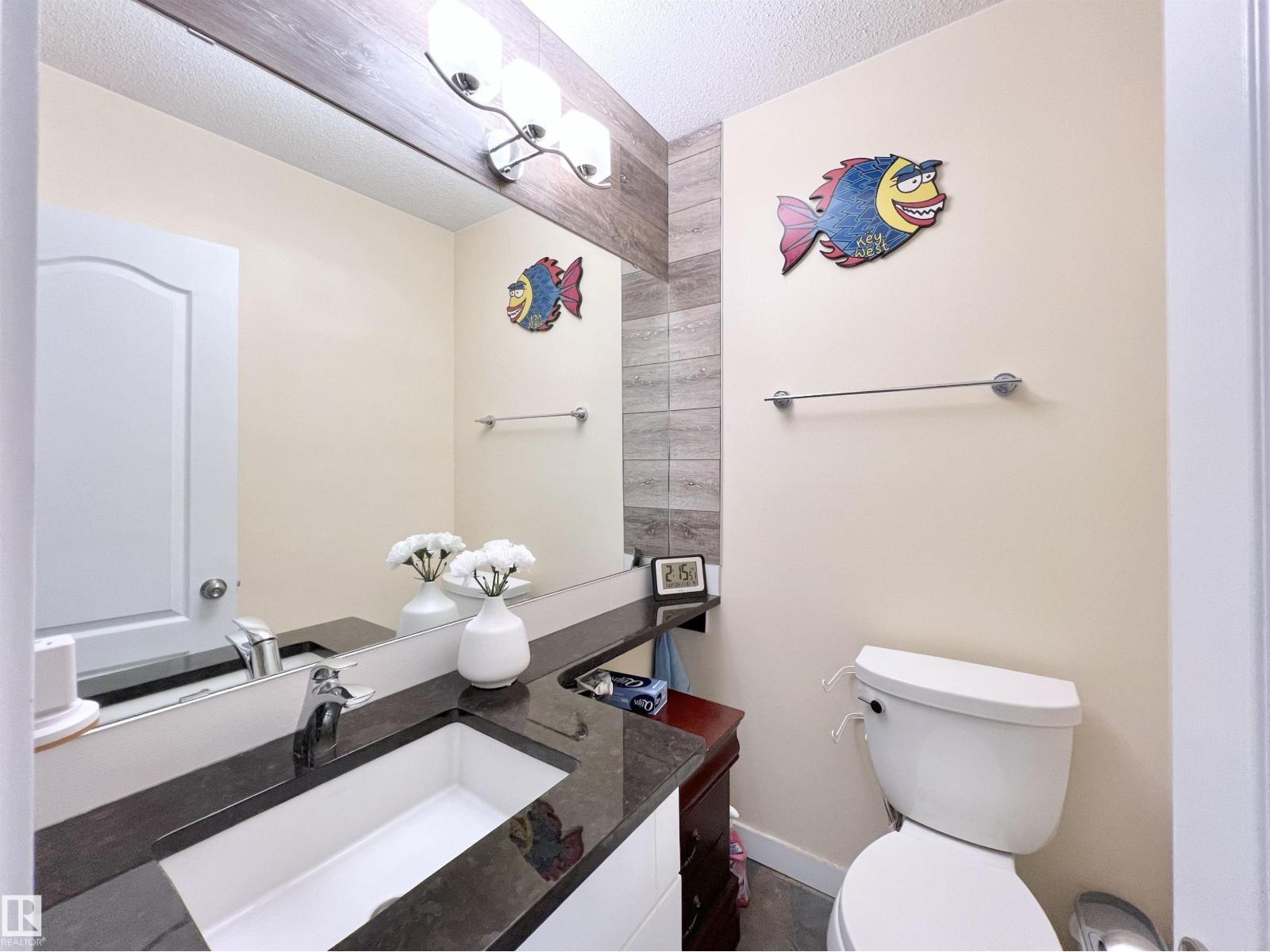 Photo 17 of 11440 Malmo Rd Nw, Edmonton AB