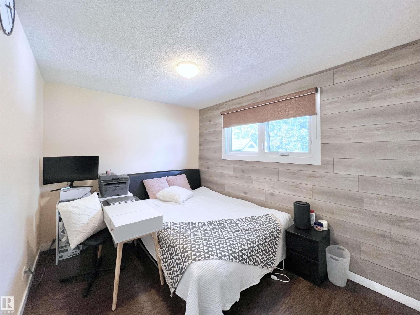 Photo 20 of 11440 Malmo Rd Nw, Edmonton AB