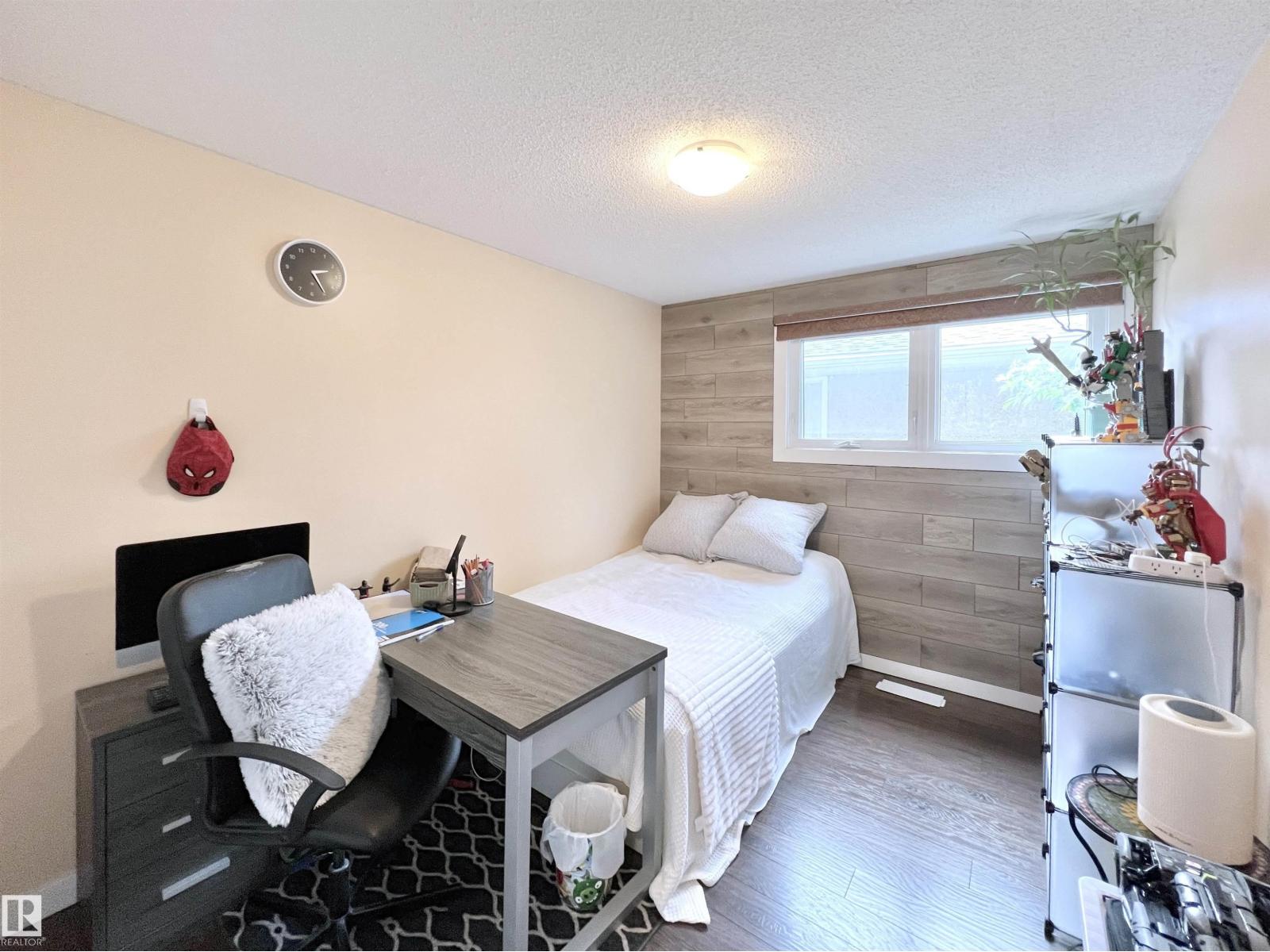 Photo 22 of 11440 Malmo Rd Nw, Edmonton AB