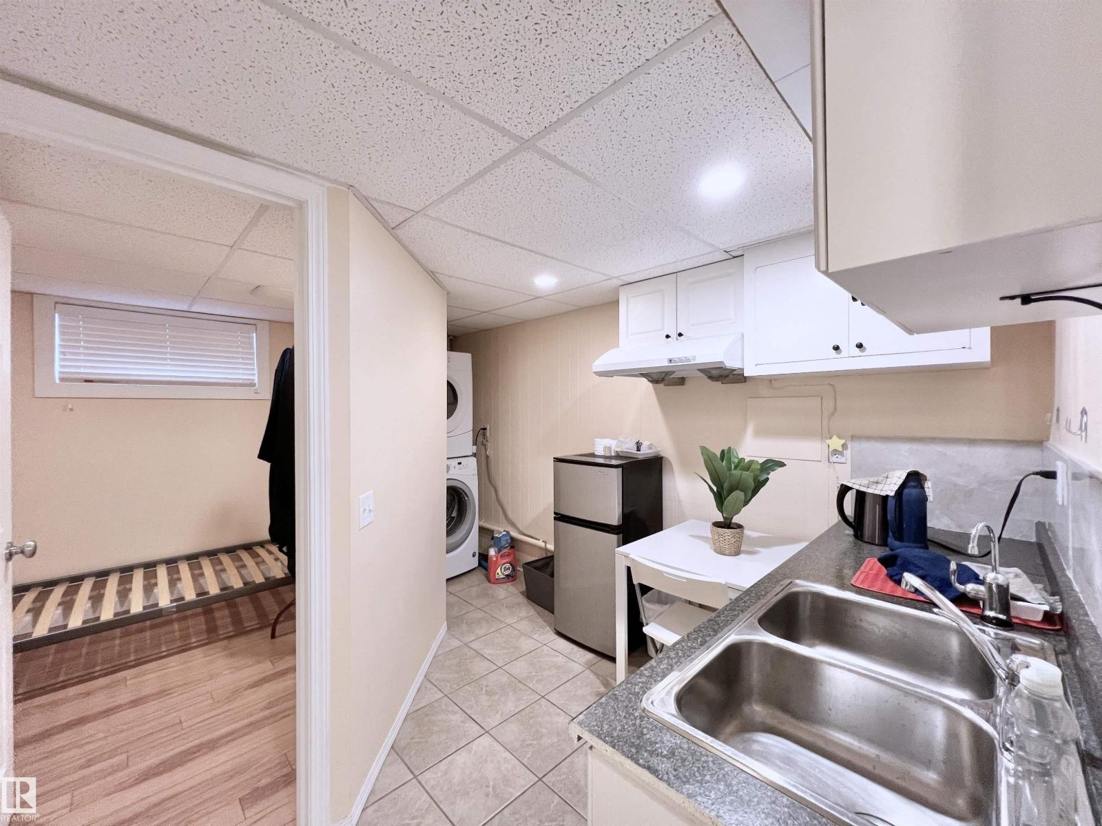 Photo 32 of 11440 Malmo Rd Nw, Edmonton AB