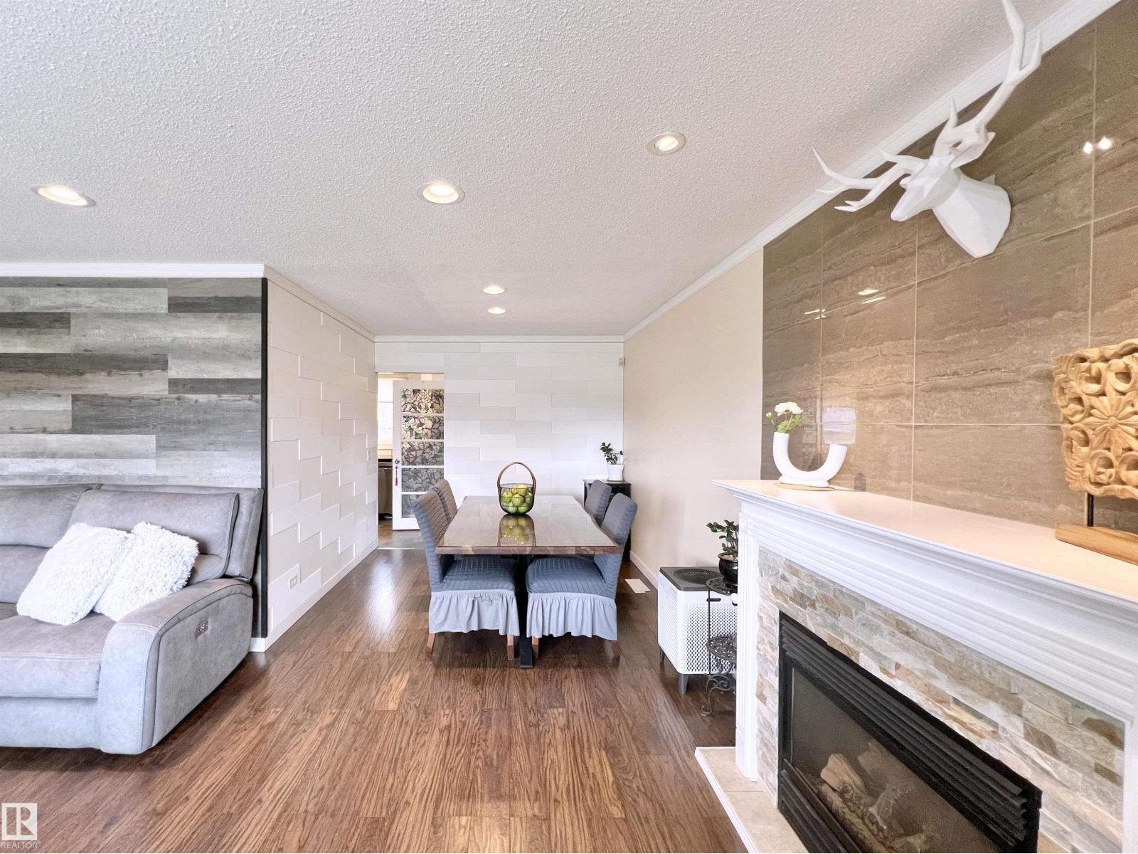 Photo 8 of 11440 Malmo Rd Nw, Edmonton AB
