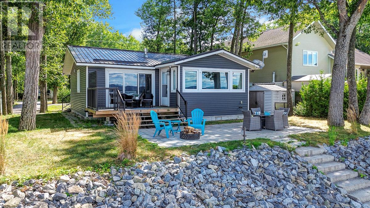 728 Bayview-Back of the house-View from the water
