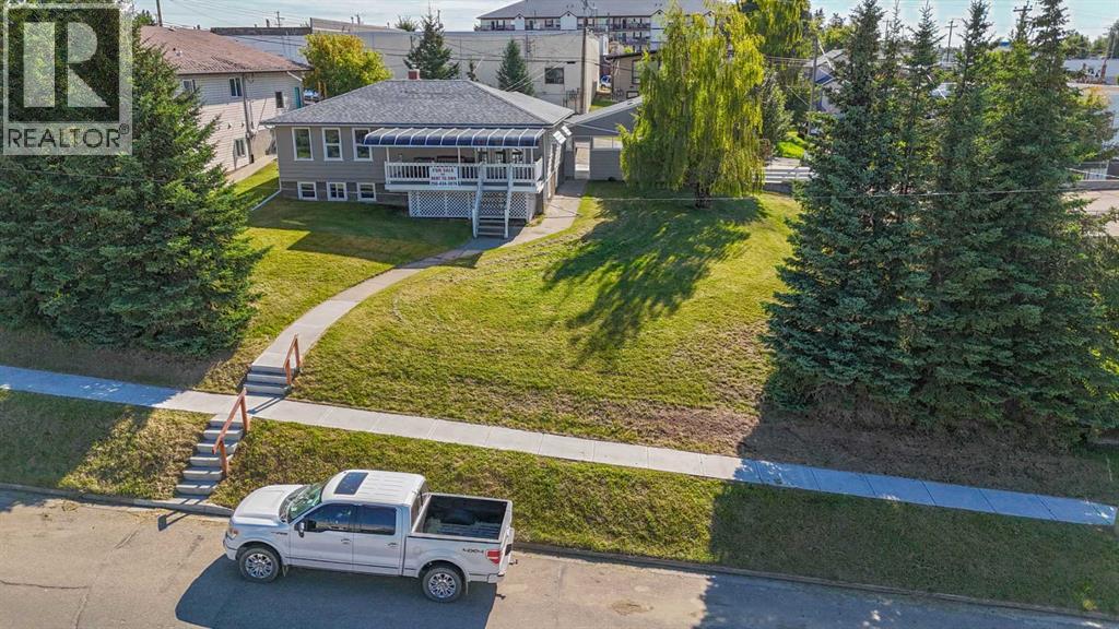 Photo 4 of 5015 51 Street, Rocky Mountain House AB