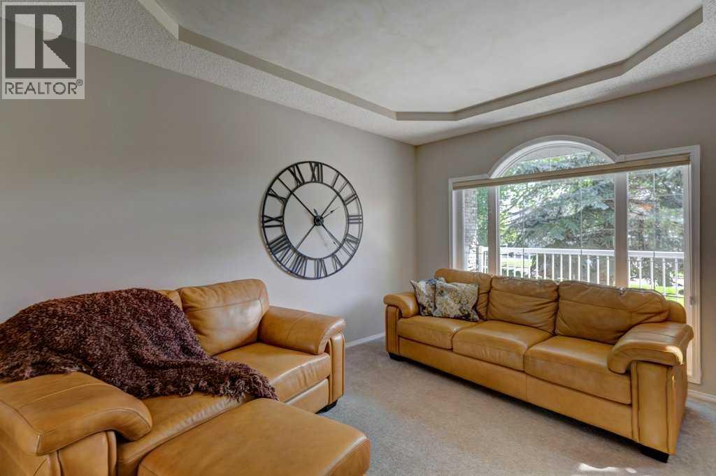 Single Family House for Sale in  Douglasdale Boulevard SE Douglasdale/Glen Calgary 