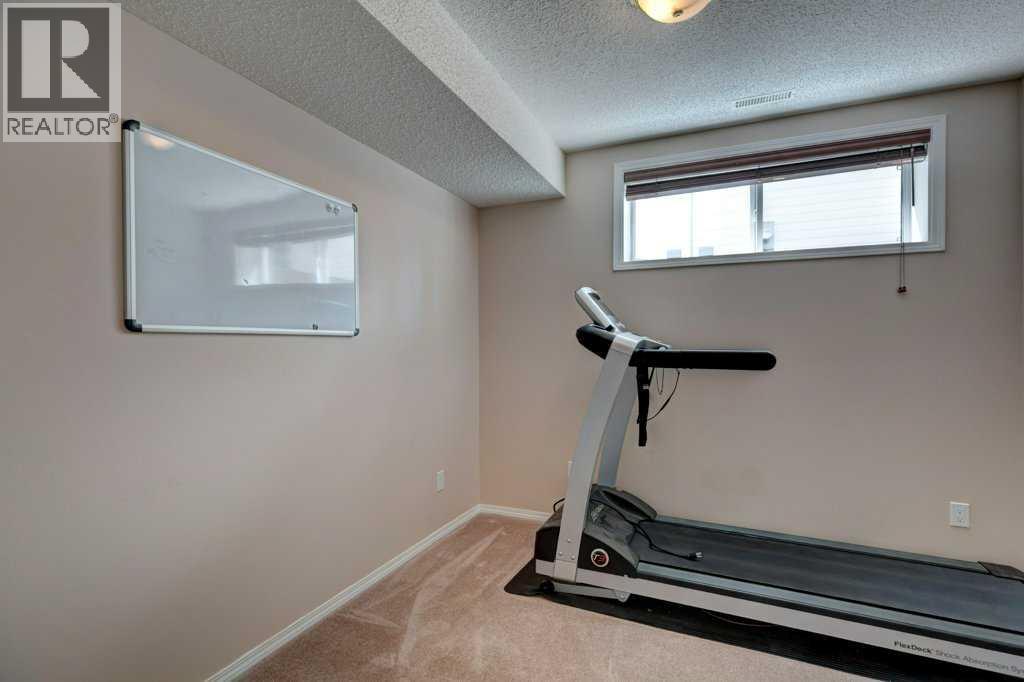Single Family House for Sale in  Douglasdale Boulevard SE Douglasdale/Glen Calgary 