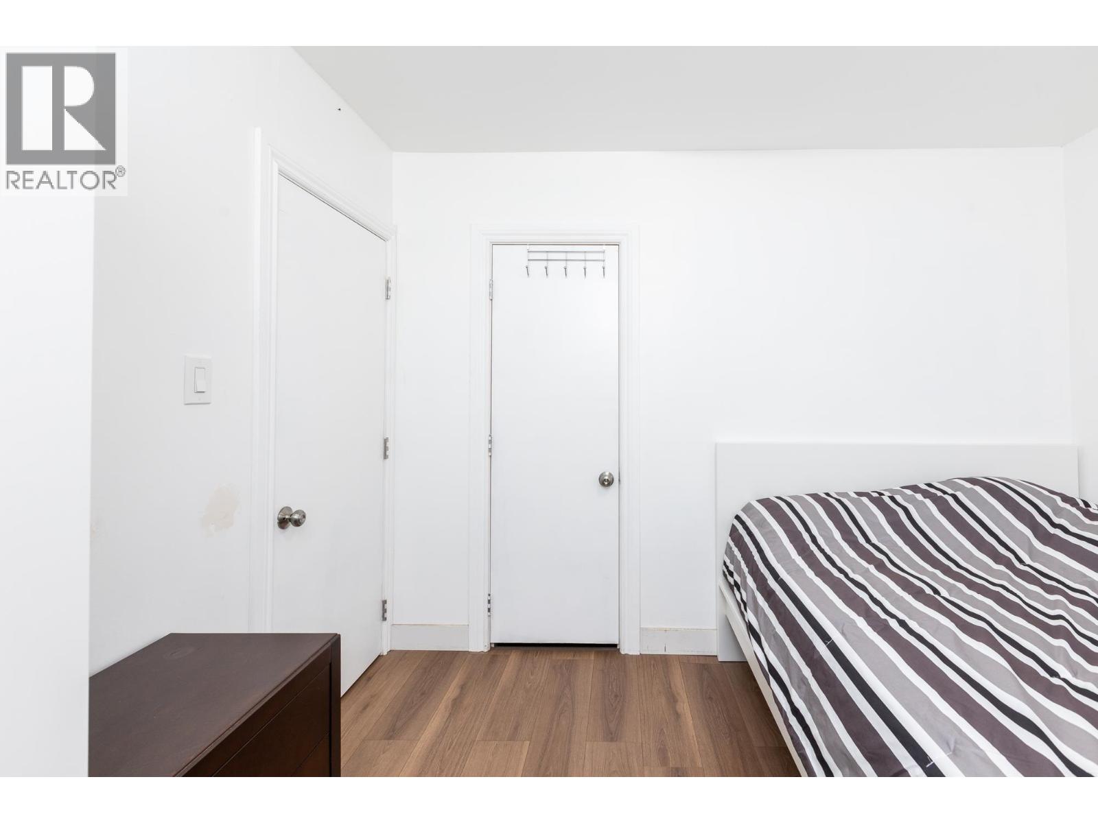 Photo 10 of 20514 Westfield Avenue, Maple Ridge BC