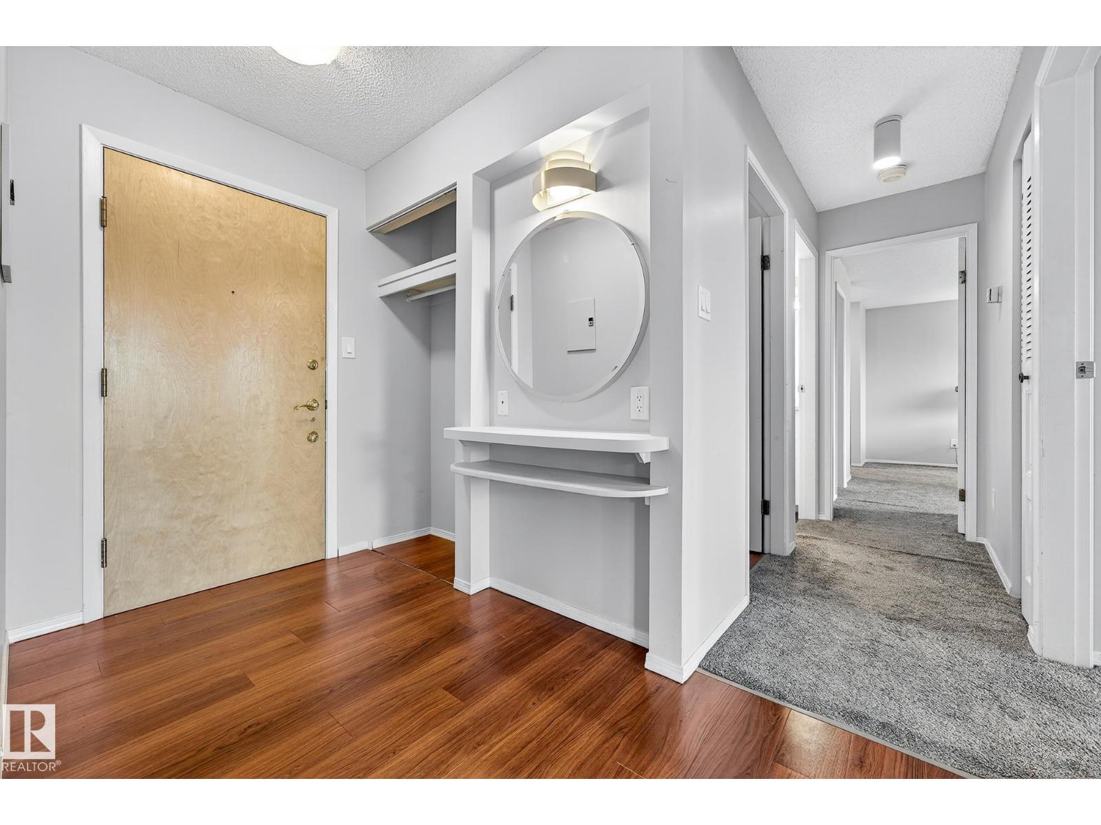Photo 2 of 305 4404 122 St Nw, Edmonton AB