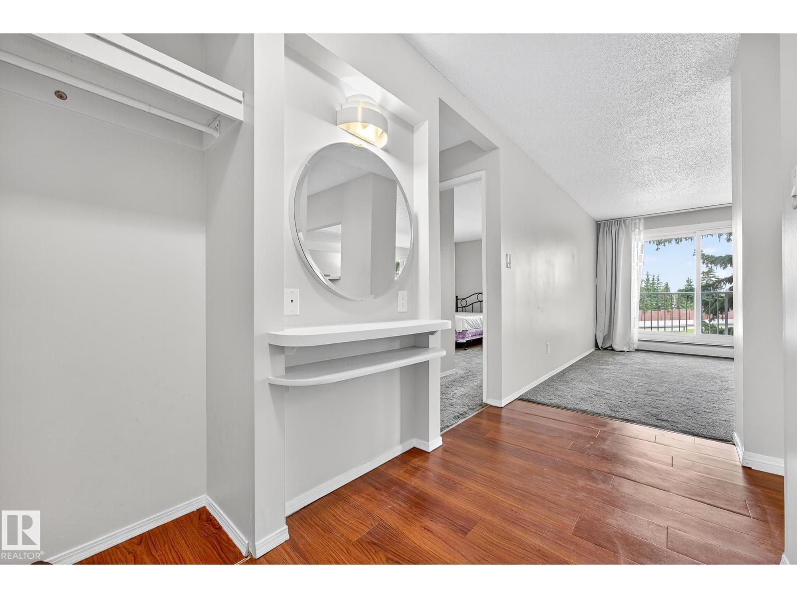 Photo 3 of 305 4404 122 St Nw, Edmonton AB