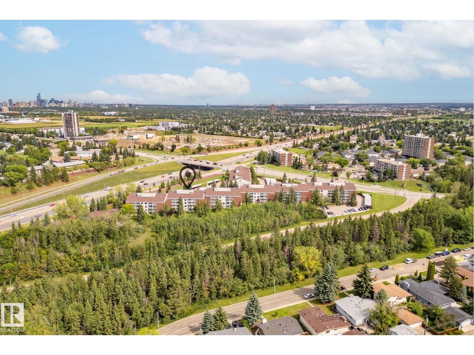 Photo 37 of 305 4404 122 St Nw, Edmonton AB