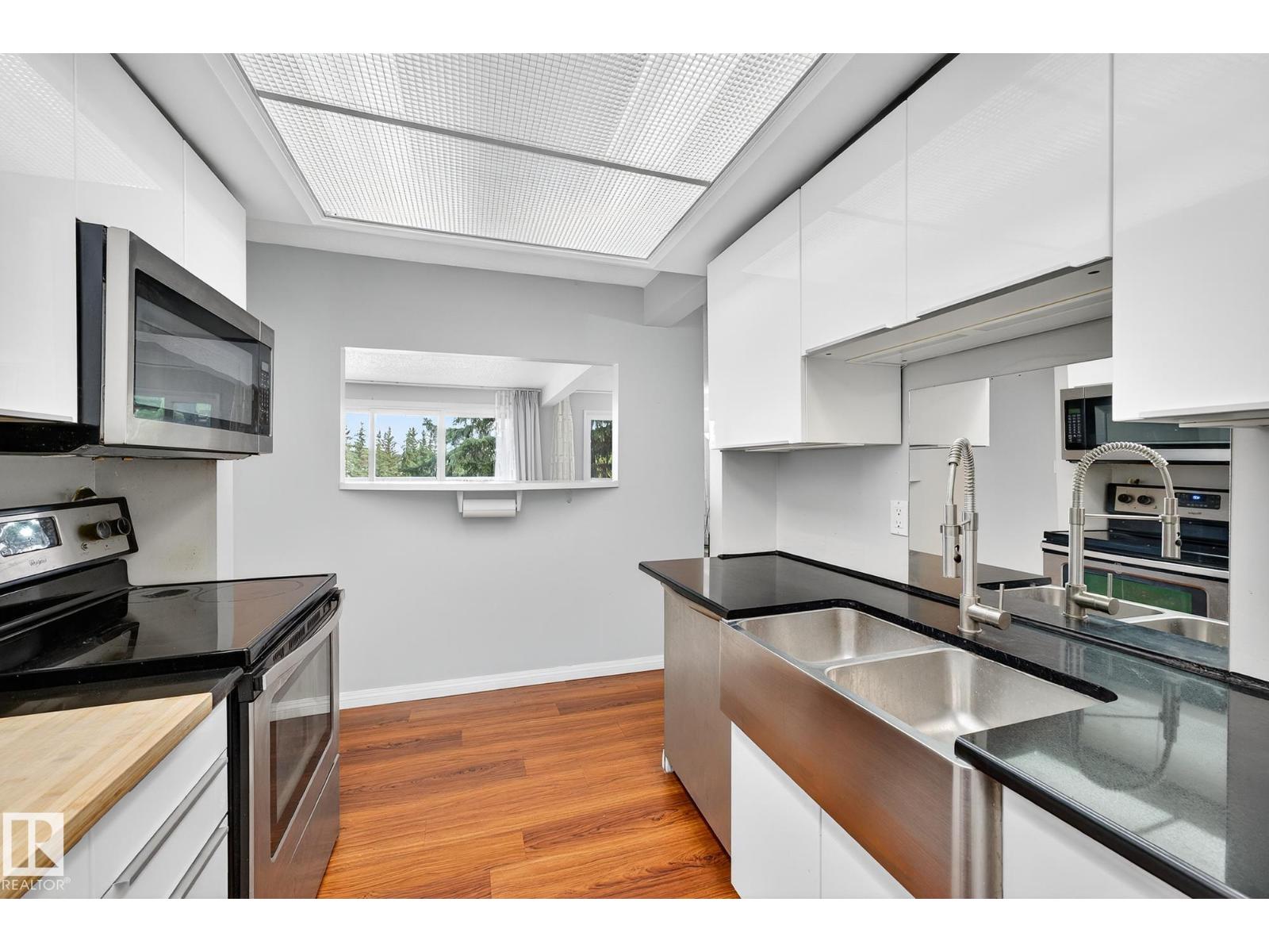 Photo 7 of 305 4404 122 St Nw, Edmonton AB