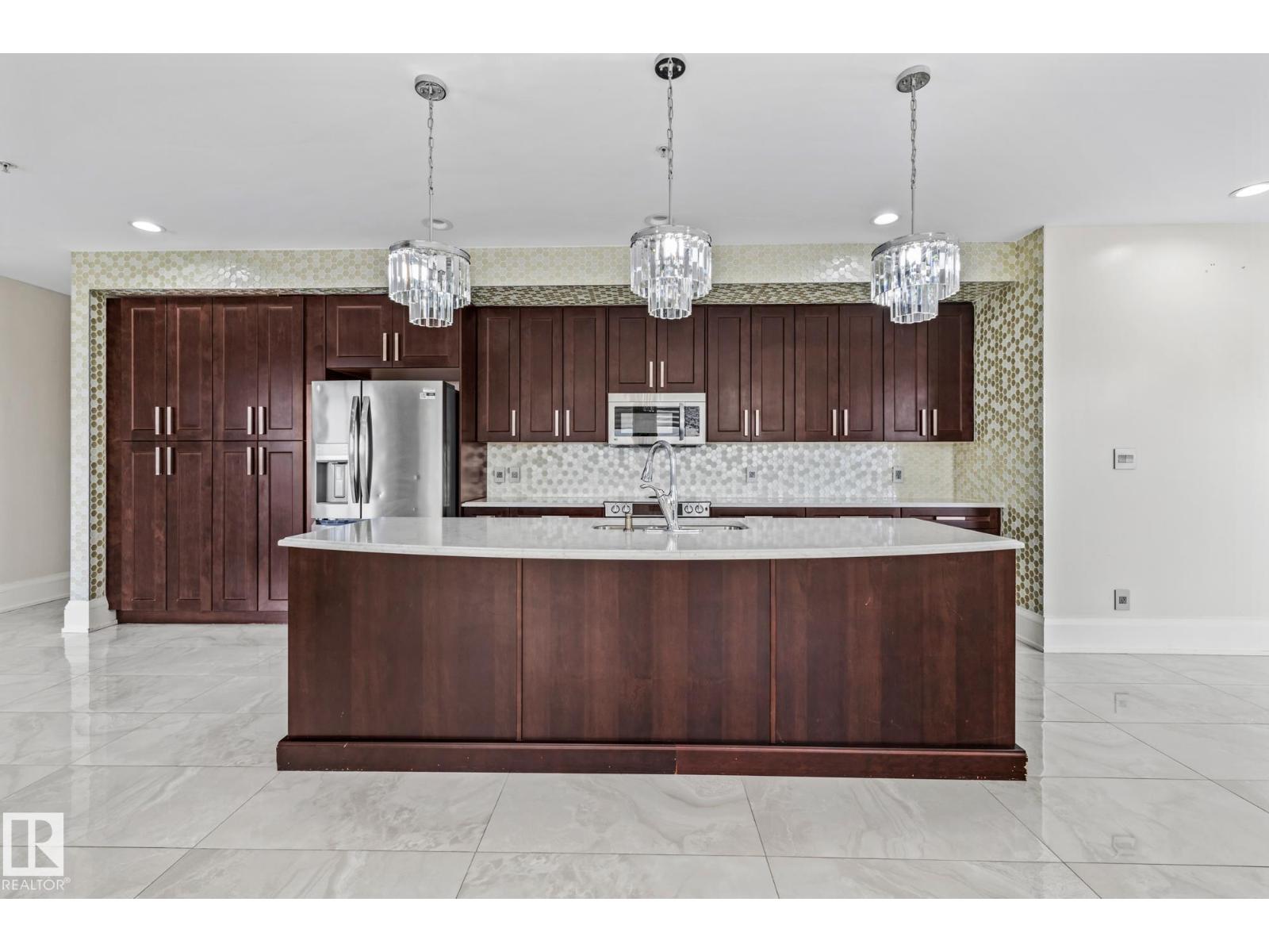 Photo 13 of 3302 10152 104 St Nw Nw, Edmonton AB