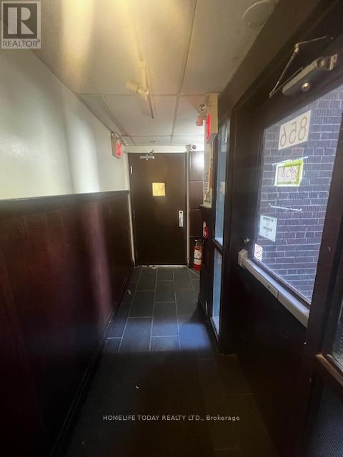 Photo 10 of A 856 Eglinton Avenue E, Toronto ON