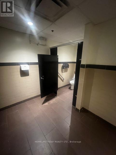Photo 17 of A 856 Eglinton Avenue E, Toronto ON
