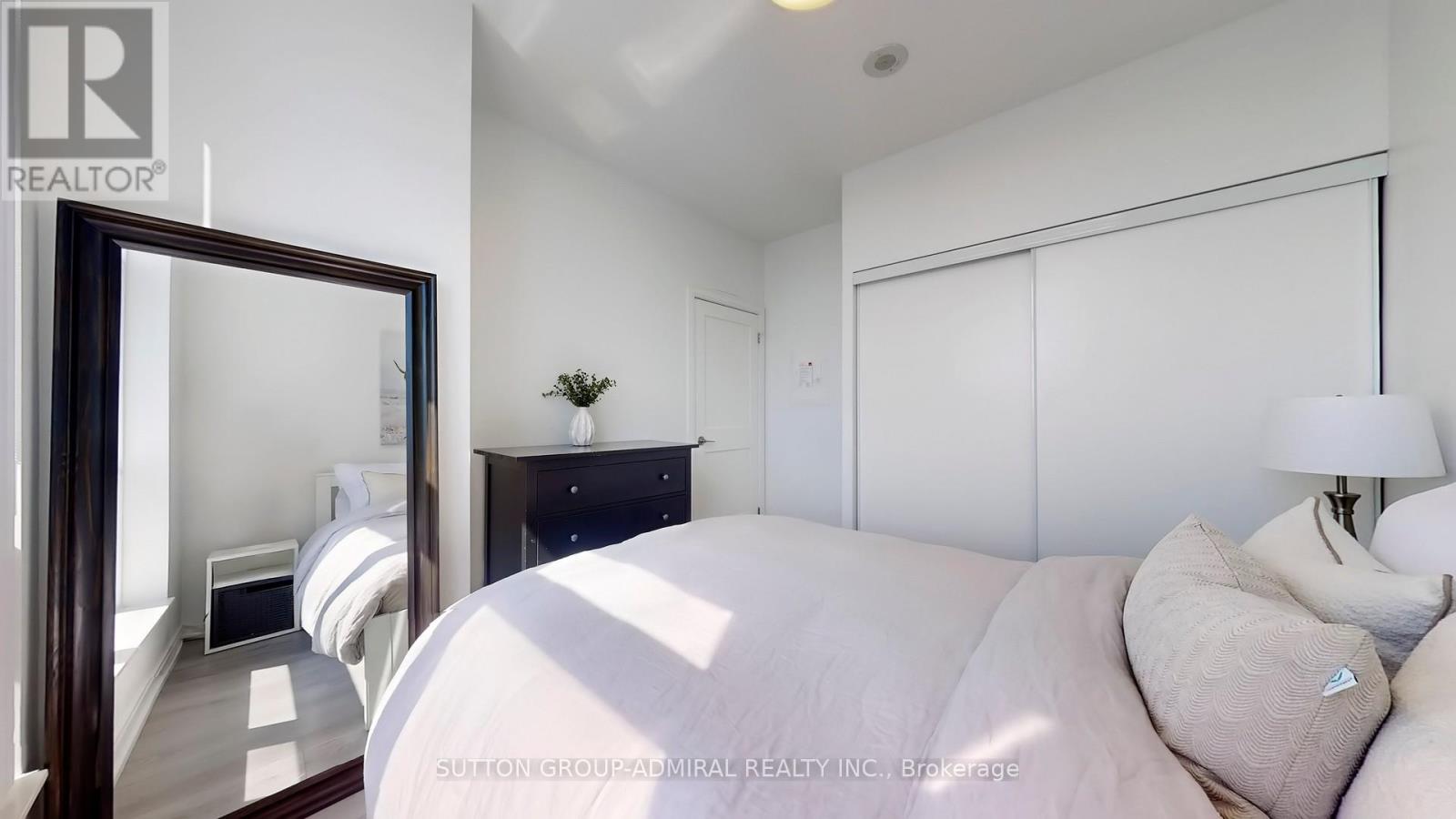 Photo 12 of Ph 15 181 Village Green Square, Toronto ON