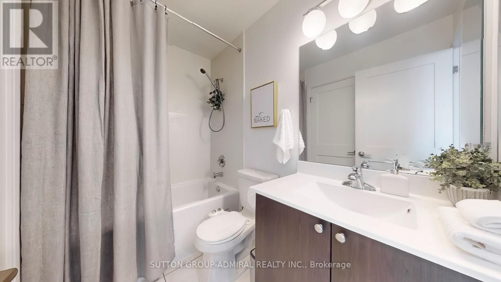 Photo 15 of Ph 15 181 Village Green Square, Toronto ON