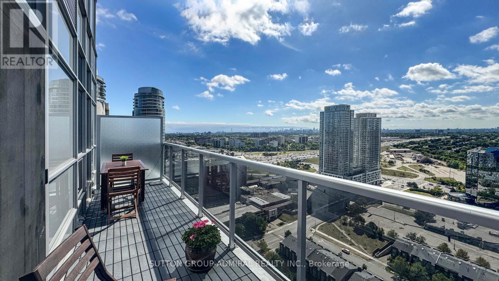 Photo 17 of Ph 15 181 Village Green Square, Toronto ON