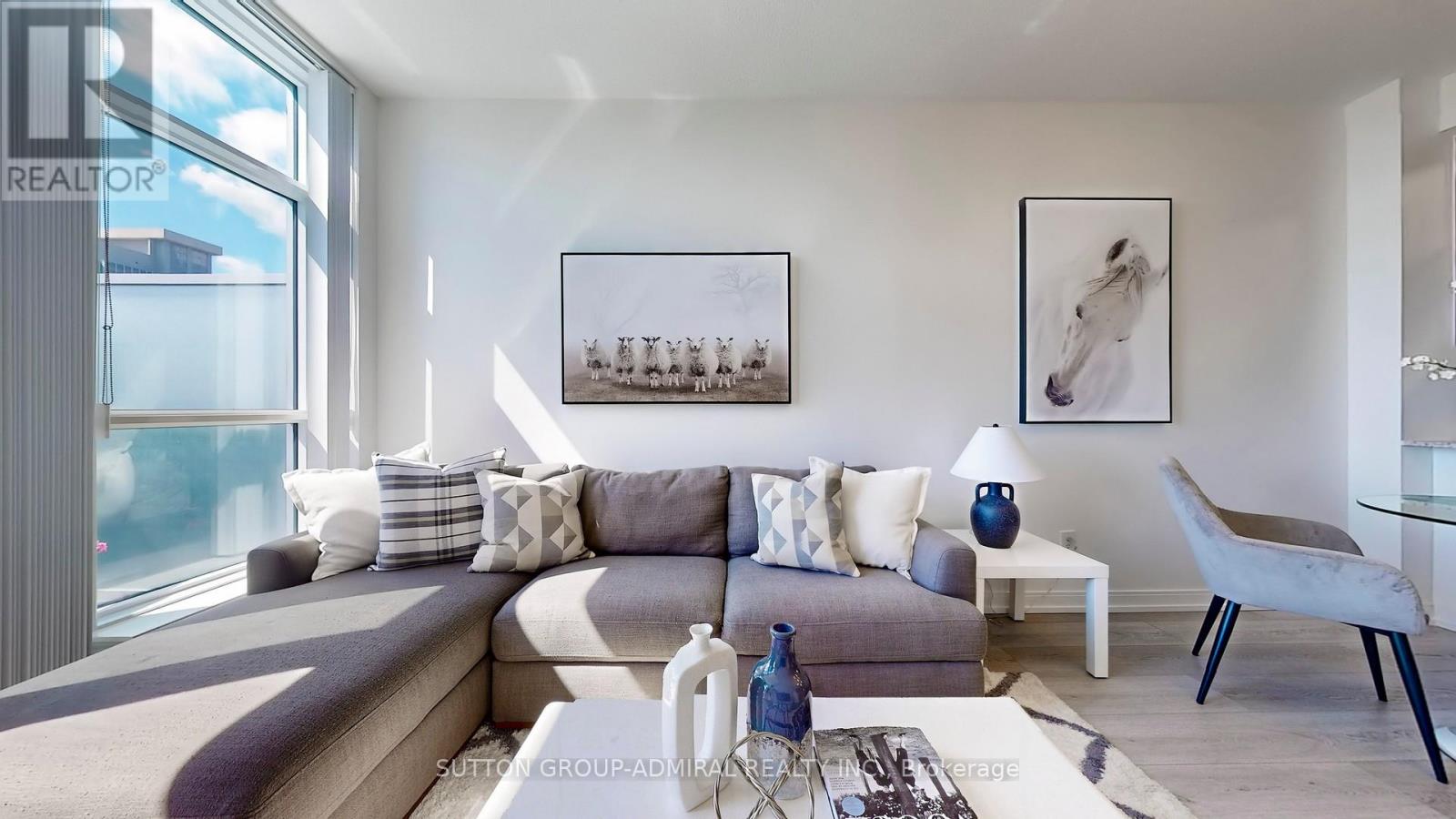 Photo 3 of Ph 15 181 Village Green Square, Toronto ON